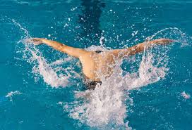 相隔八年的 相隔八年的